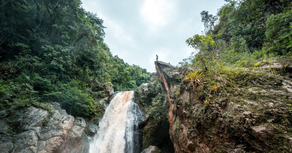 The Wonderful Guides of the Waterfalls of Damajagua